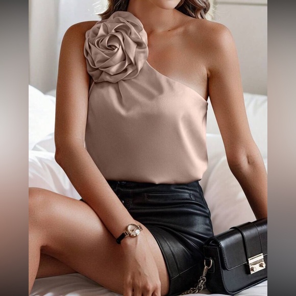 Elegant Navy Blue Floral - Picture 16 of 16